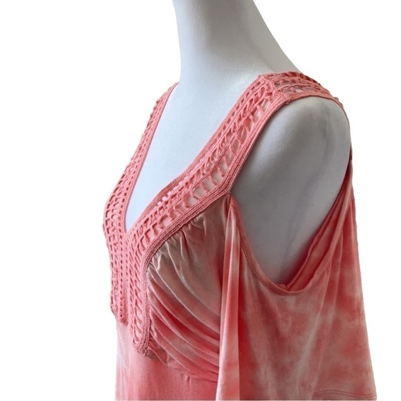 Venus Cold Shoulder Hilo Blouse - Picture 4 of 14